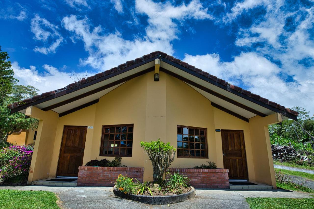 Hotel Villa Zurqui San Isidro  Exteriör bild