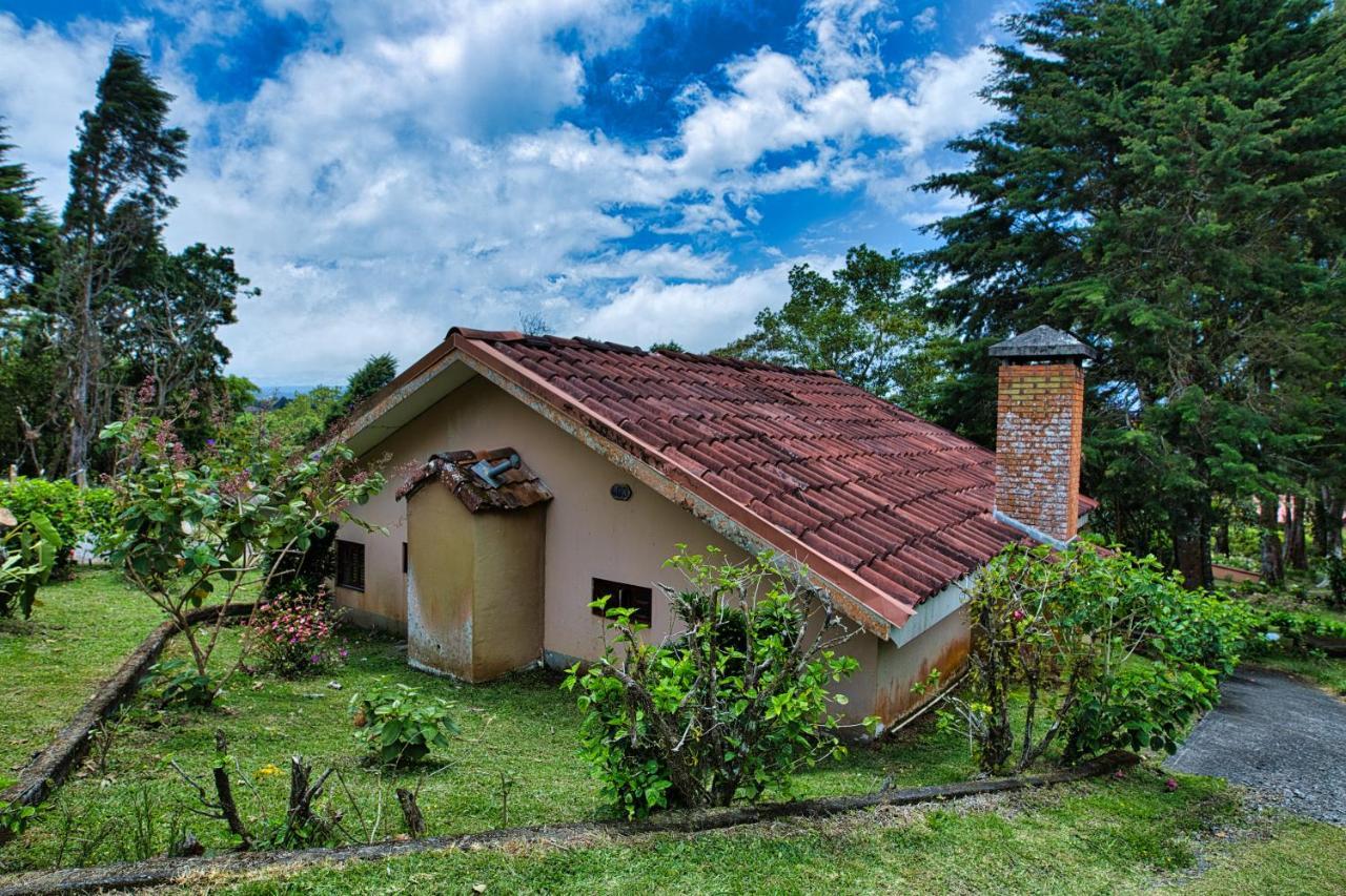 Hotel Villa Zurqui San Isidro  Exteriör bild