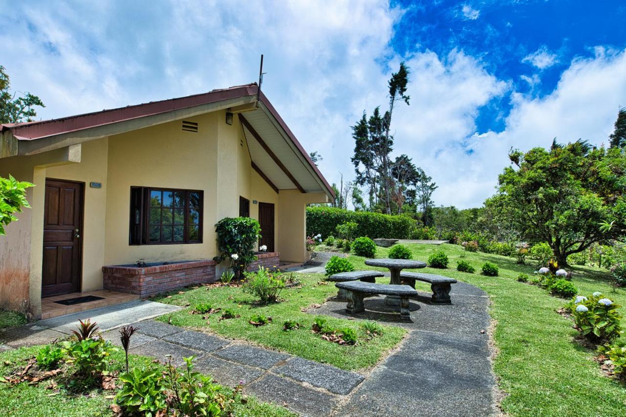 Hotel Villa Zurqui San Isidro  Exteriör bild