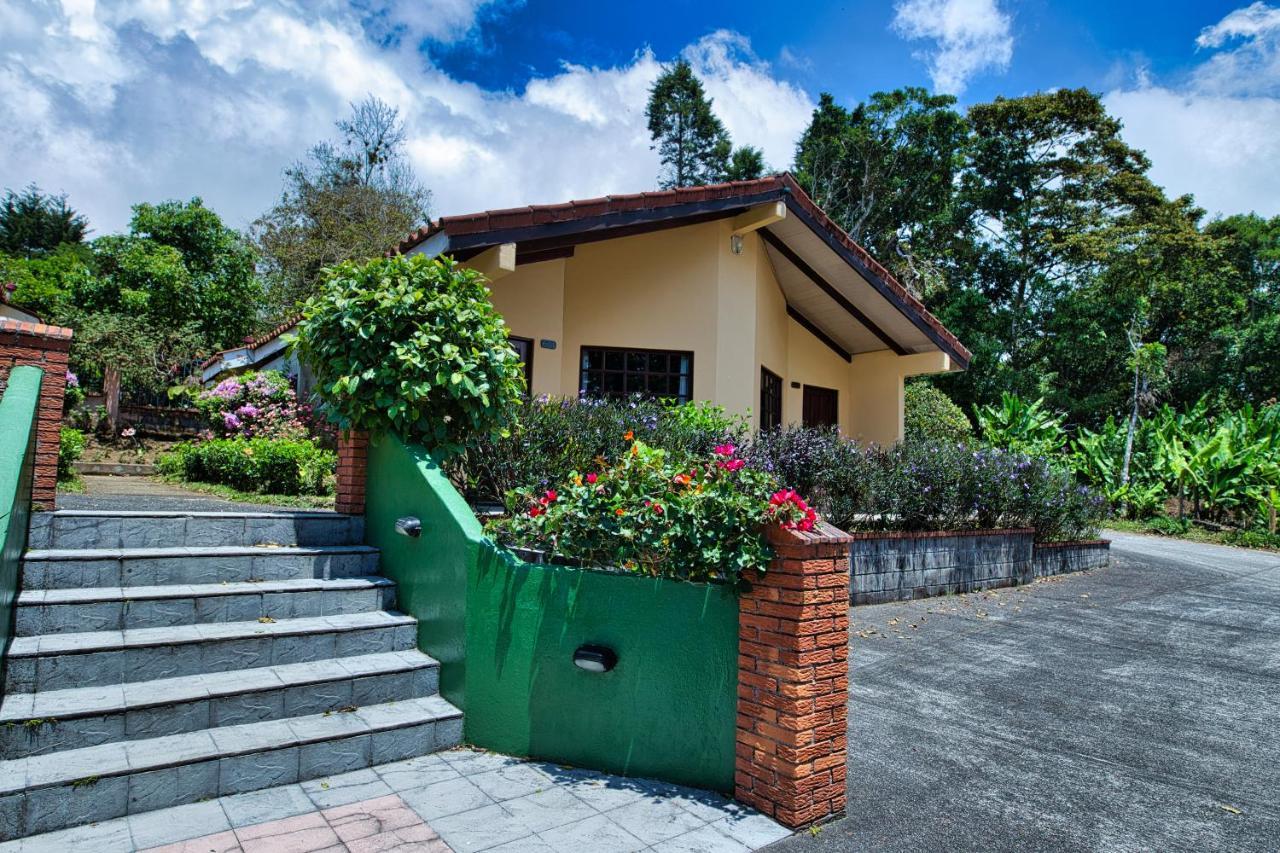 Hotel Villa Zurqui San Isidro  Exteriör bild