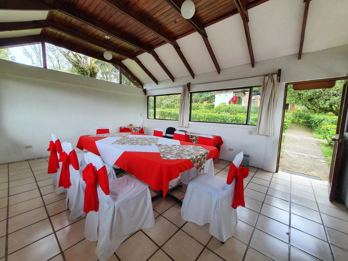 Hotel Villa Zurqui San Isidro  Exteriör bild