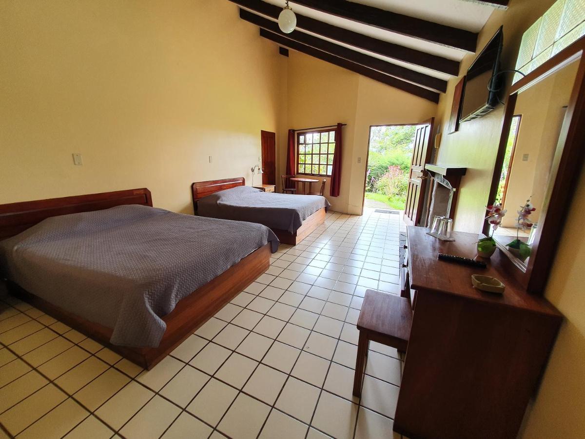 Hotel Villa Zurqui San Isidro  Exteriör bild